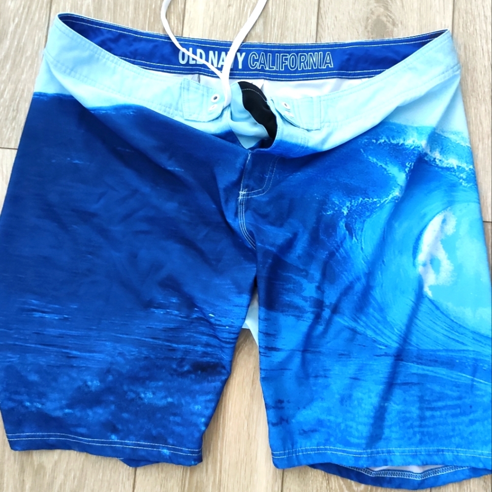 Old Navy California Swim Shorts with water Graphic